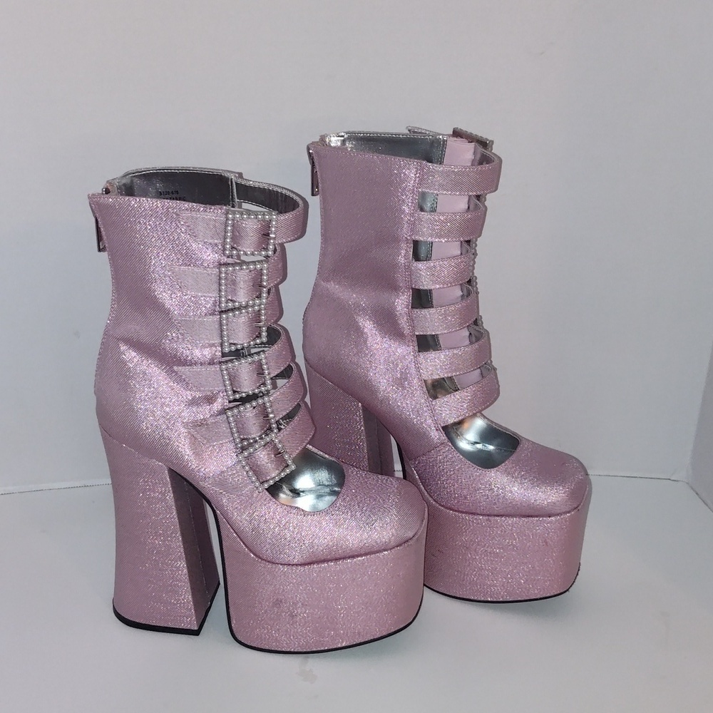 Dolls Kill Sugar Thrillz Divine Last Act Platform Pearl Buckle Boots size 7m